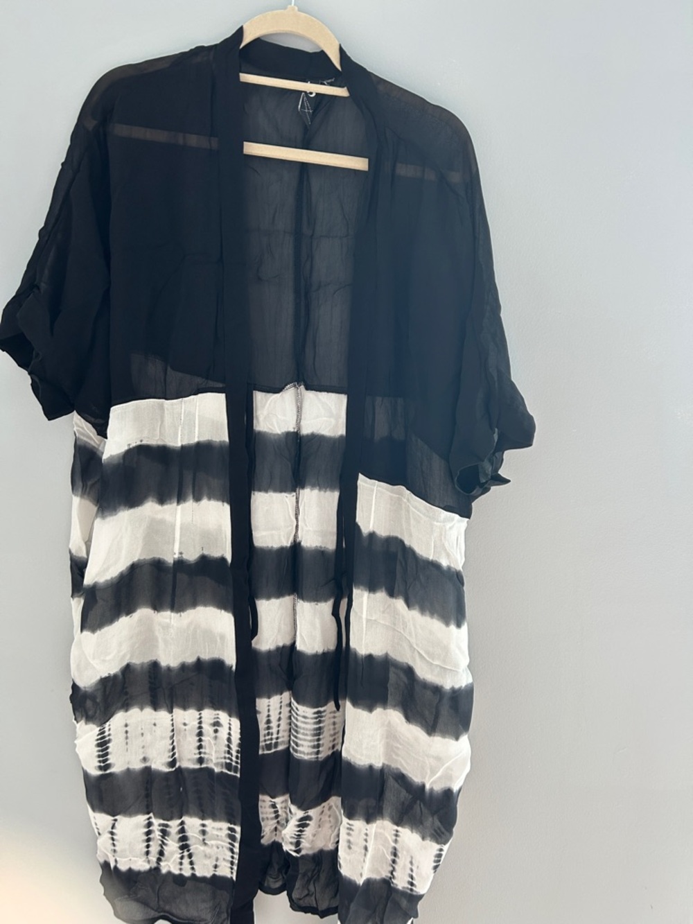 Black & White Tie-Dye Beach Coverup Kimono